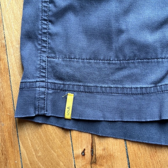 Lolë dark gray utility shorts - Picture 2 of 9